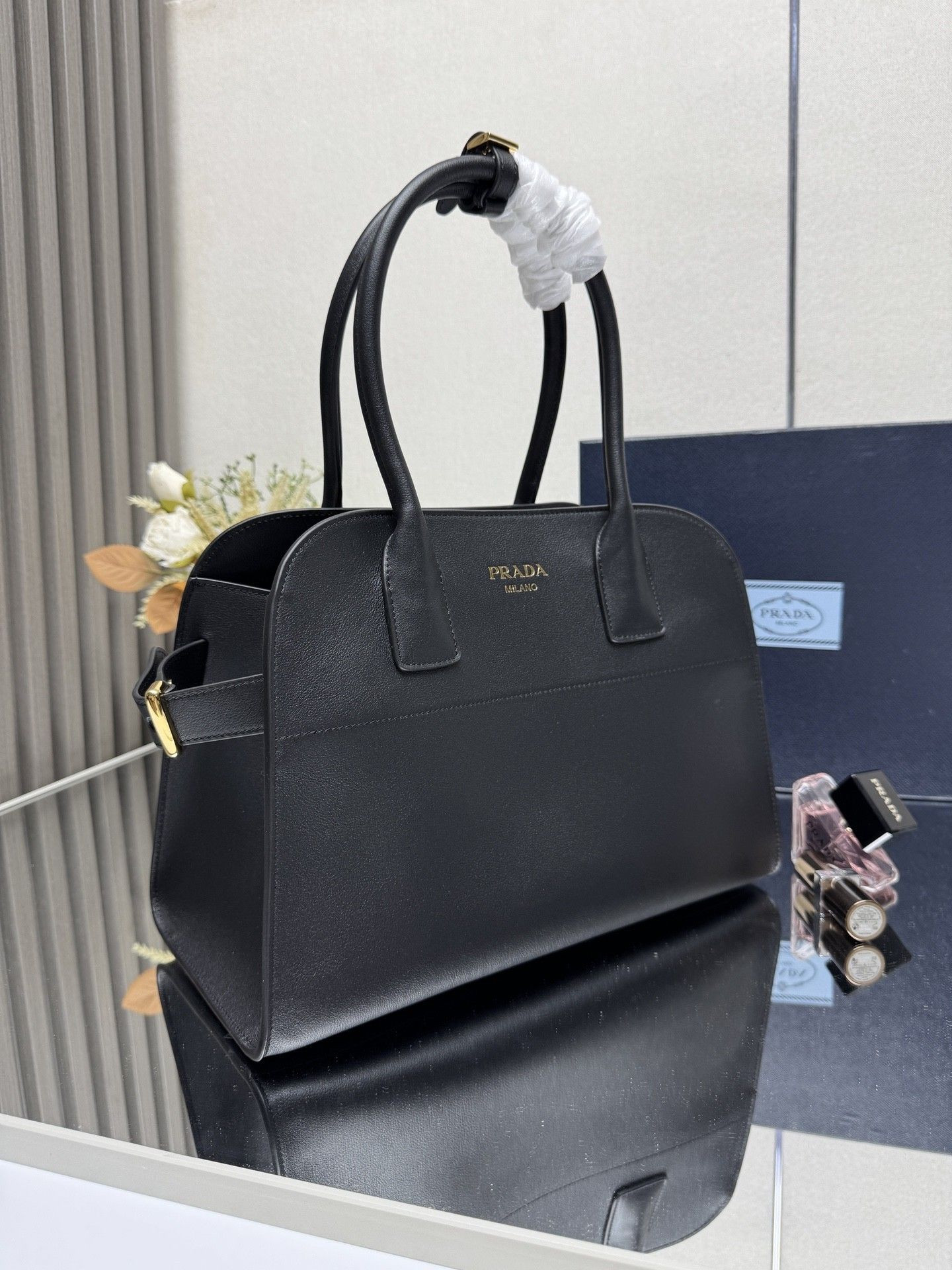 Prada Medium Leather Tote Bag Without Box 32x23.5x16cm