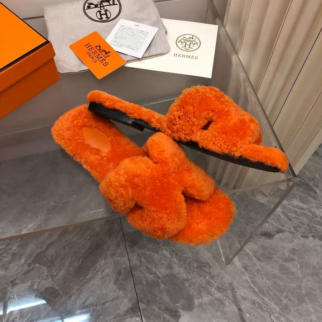 UA Hermès Oran sandal