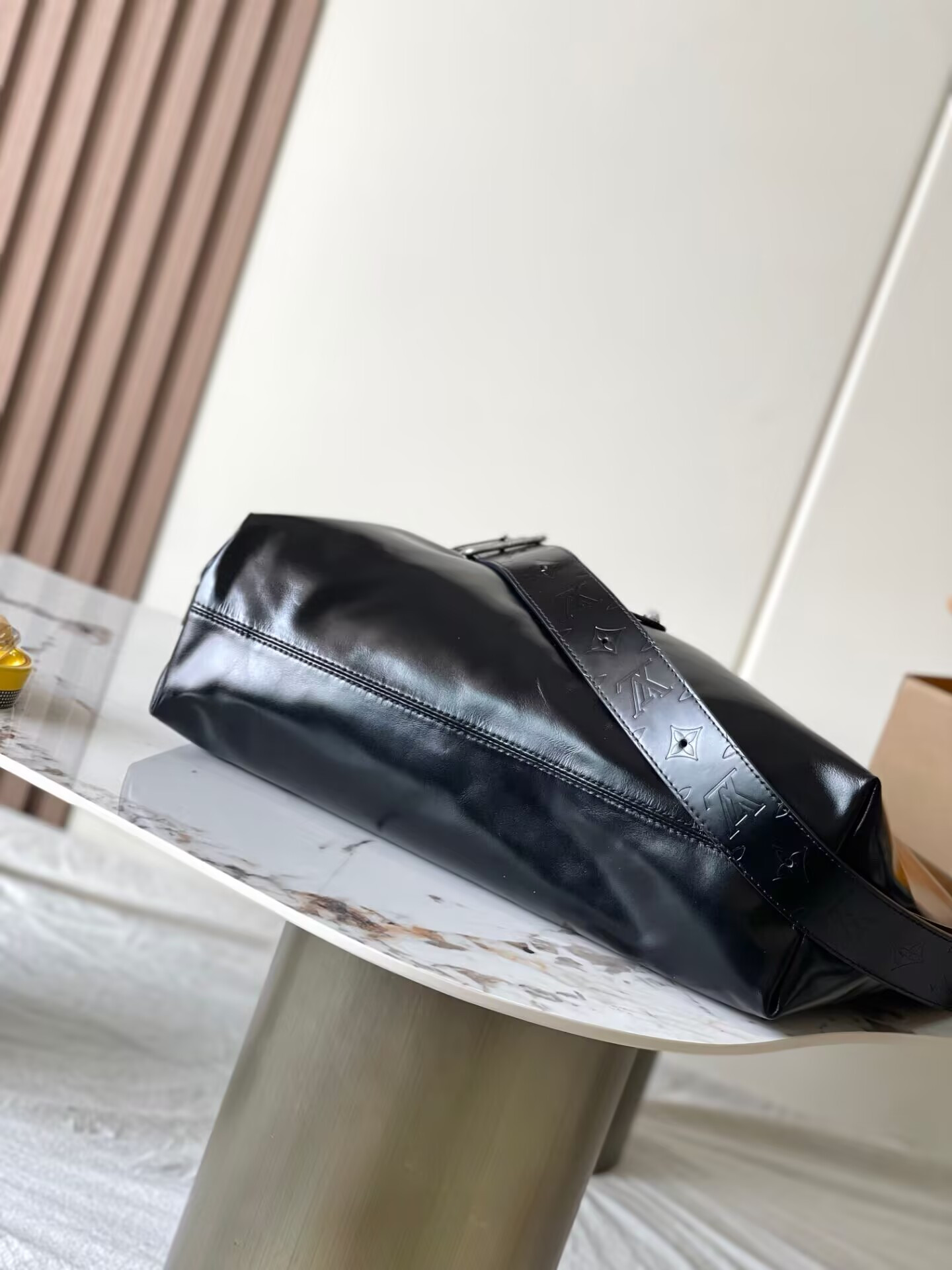 LV Vagabond Hobo M13986 38x35x12cm