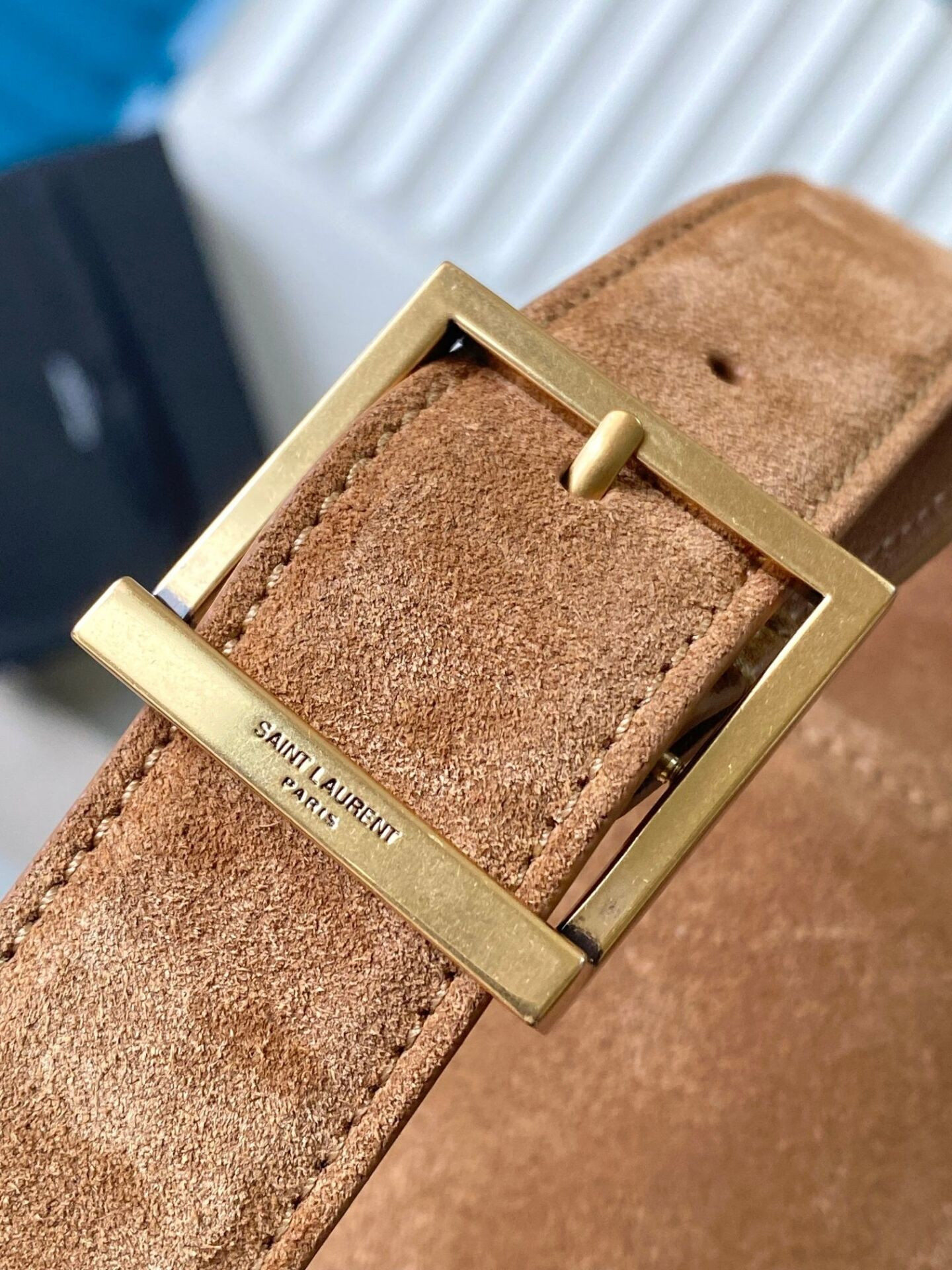 YSL LE 5 À 7 SUPPLE LARGE IN SUEDE 30 X 31 X 13 CM