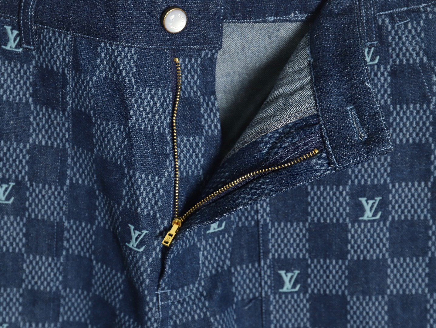 Louis Vuitton LV shorts