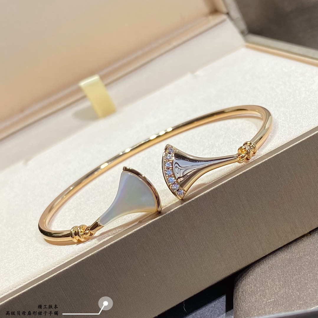 Bvlgari Scalloped skirt Bracelet