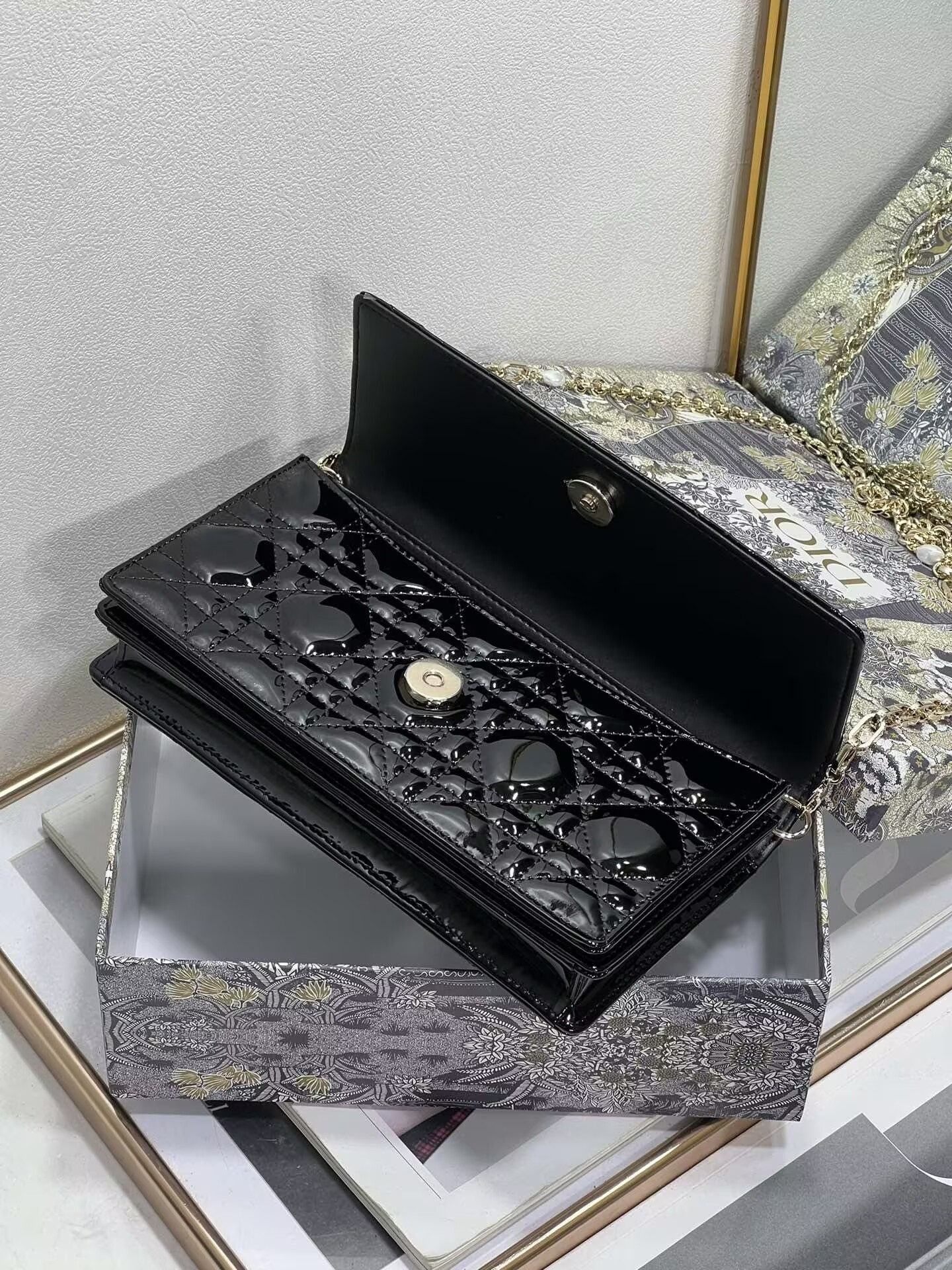 MISS DIOR MINI HANDBAG 21x11.5x4.5cm