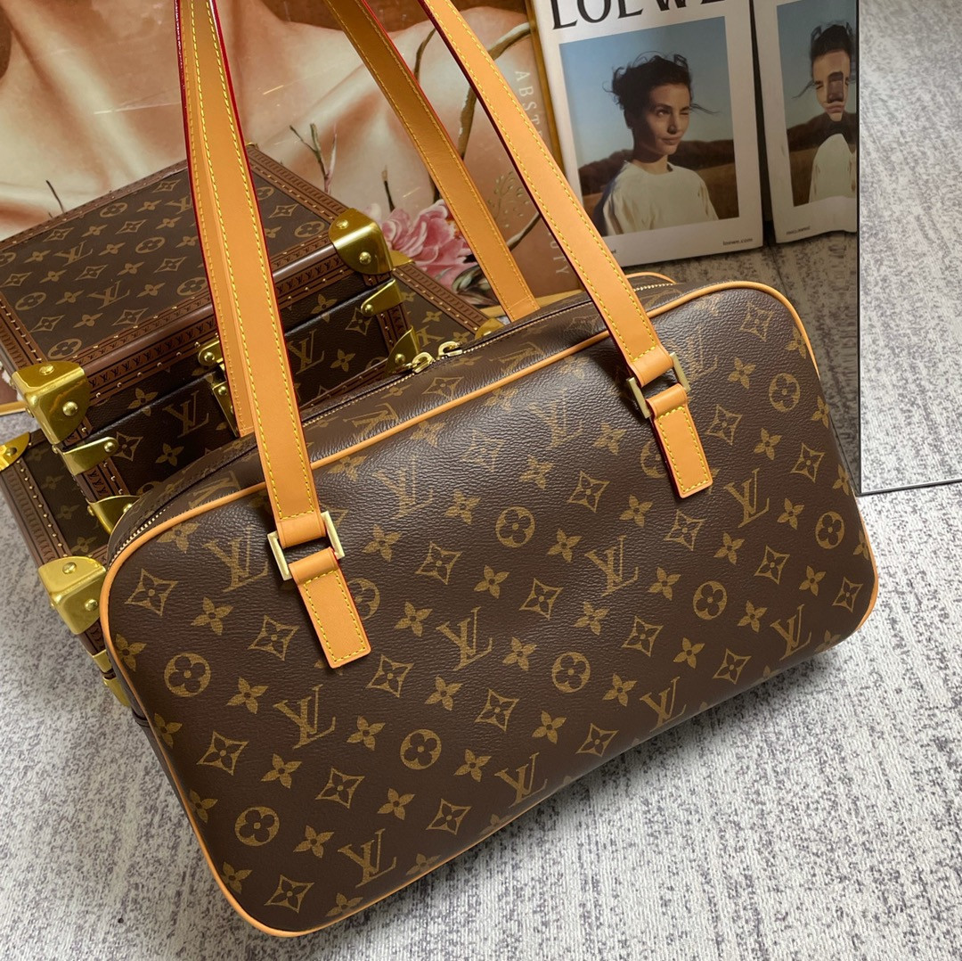 LOUIS VUITTON LV CITE GM M51181