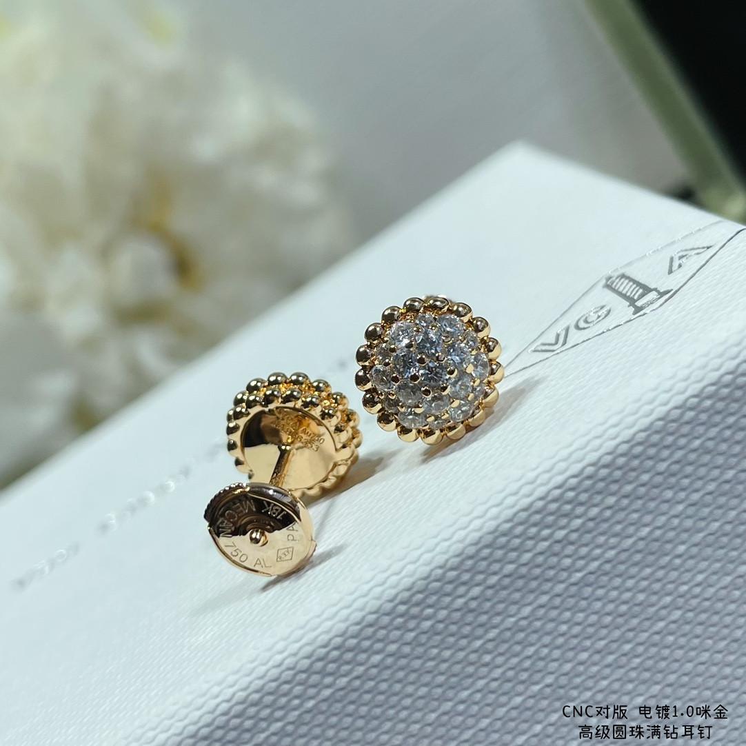 Van Cleef & Arpels round bead full diamond earrings