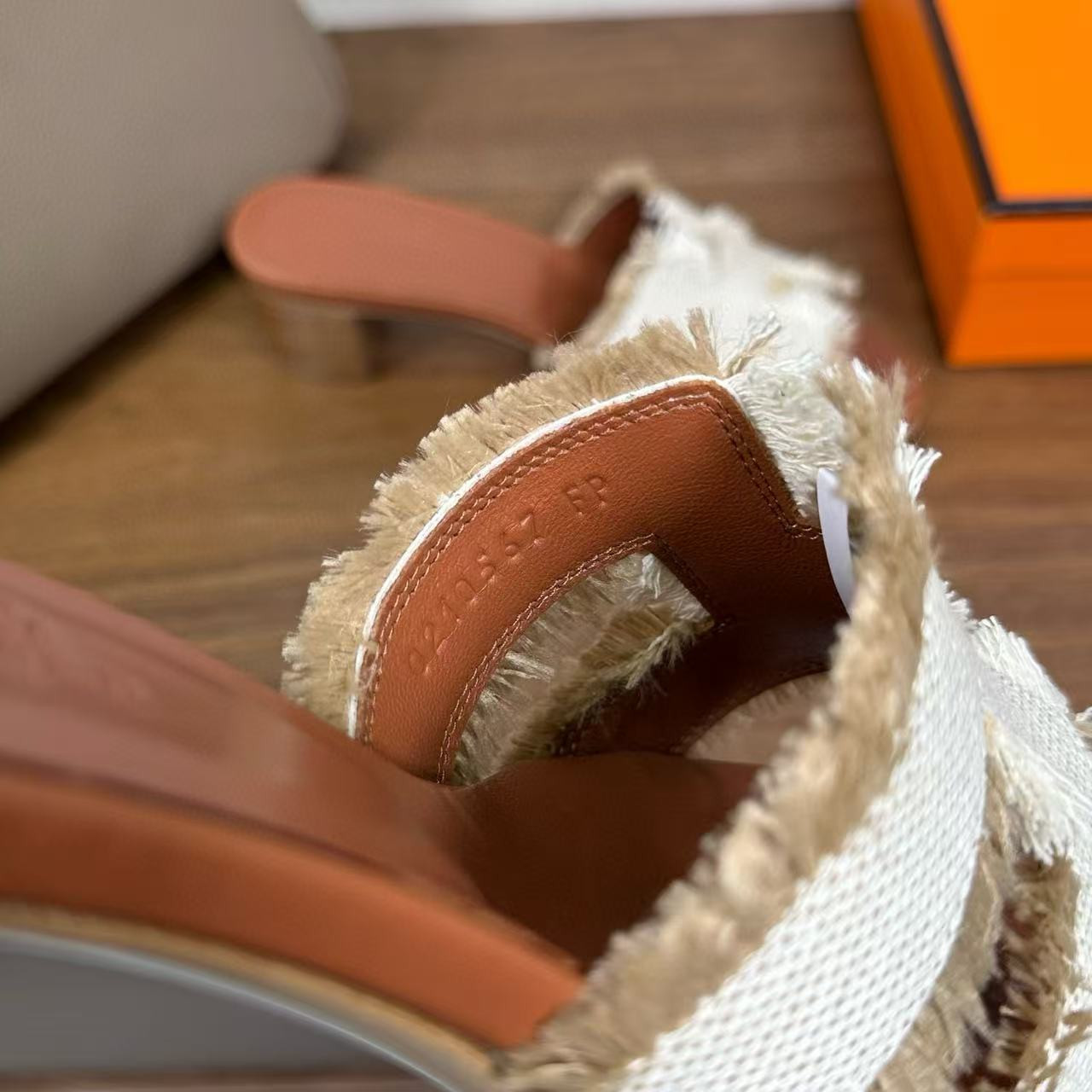 UA Hermès Oasis Sandal