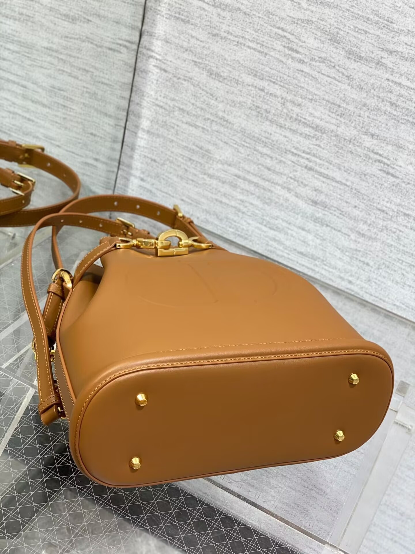 Dior Medium C