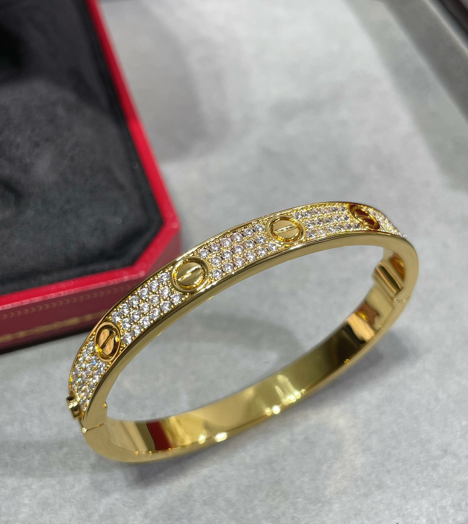 Cartier Wide diamond star Bracelet