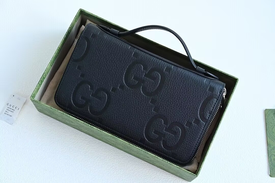GUCCI Jumbo GG travel document case 21x13x4cm