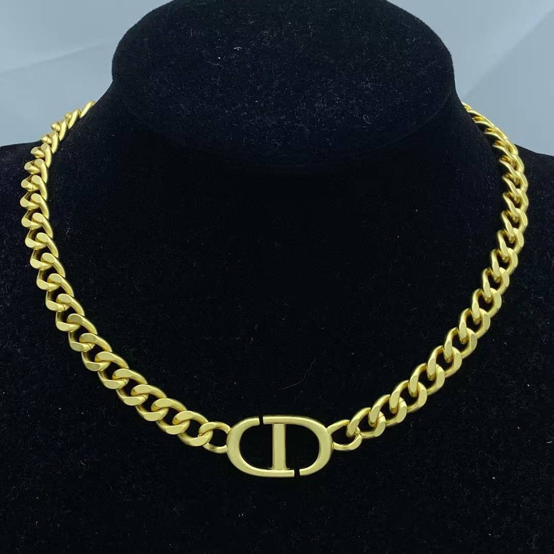 Dior 30 Montaigne Short Necklace