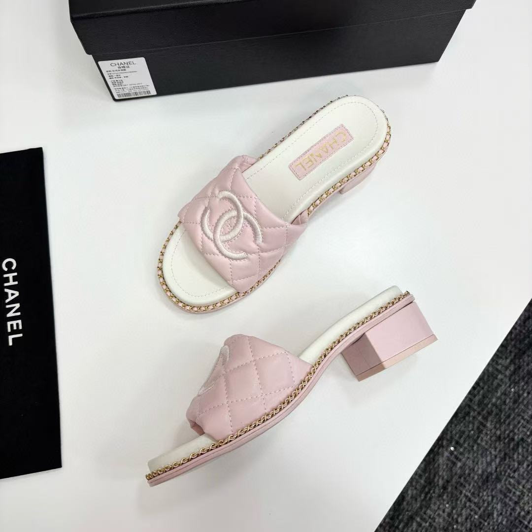 UA Chanel Slides