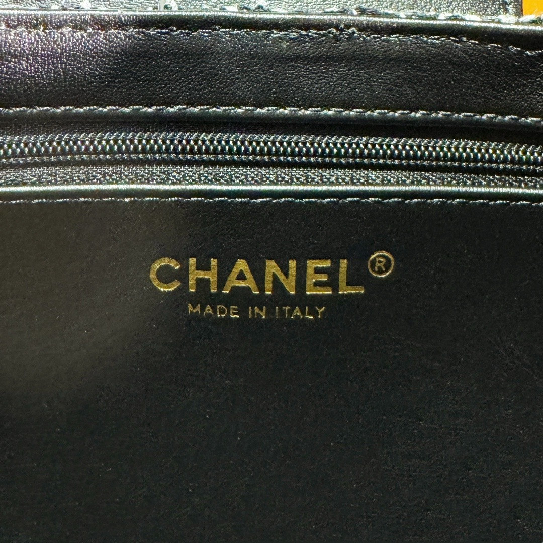 Chanel Mini Shopping Bag 19x13x7cm