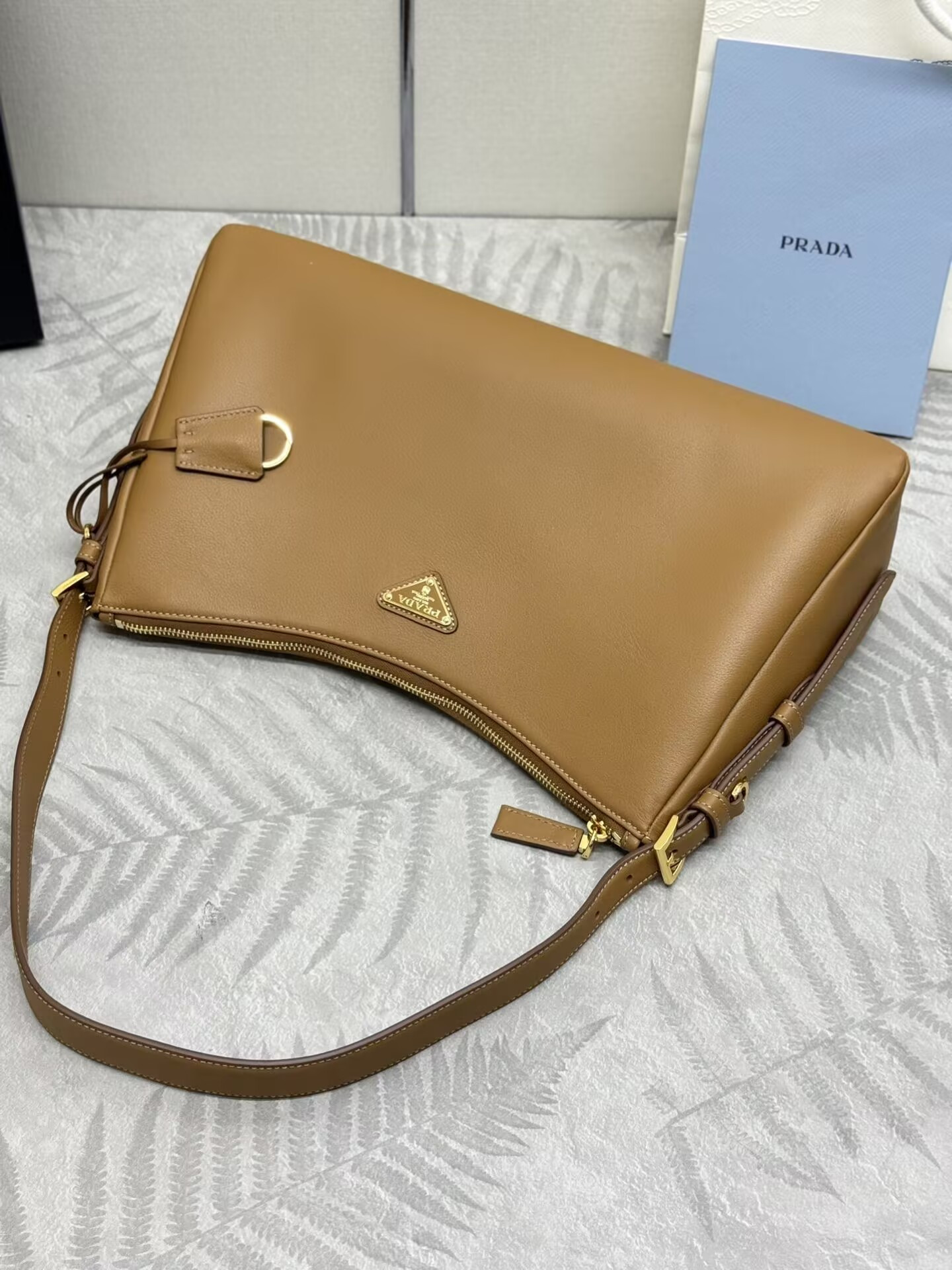 Prada Aimée large leather shoulder bag 39x23x12cm