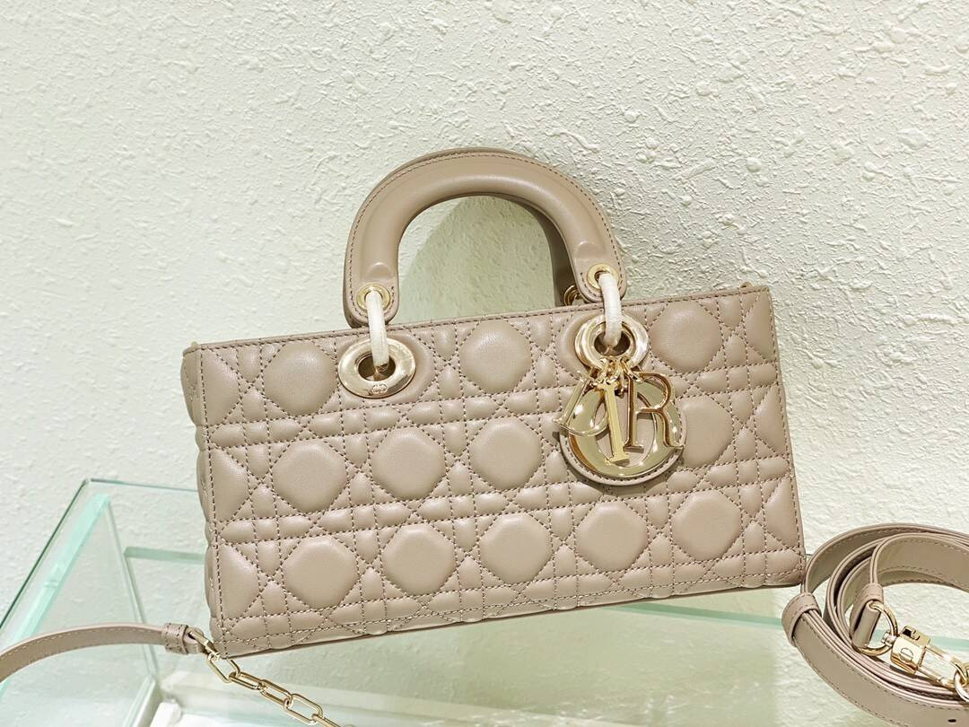 Dior Lady D-Joy bag medium 26 x 13.5 x 5 cm