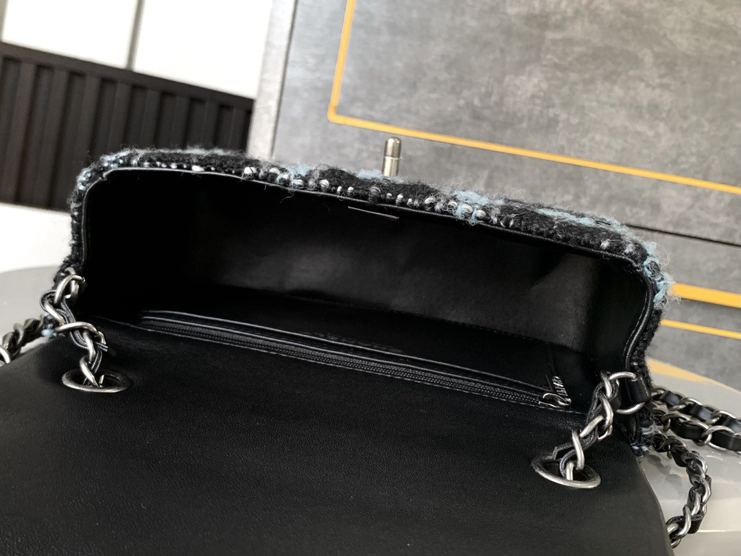 Chanel Classic Flap Bag 20cm