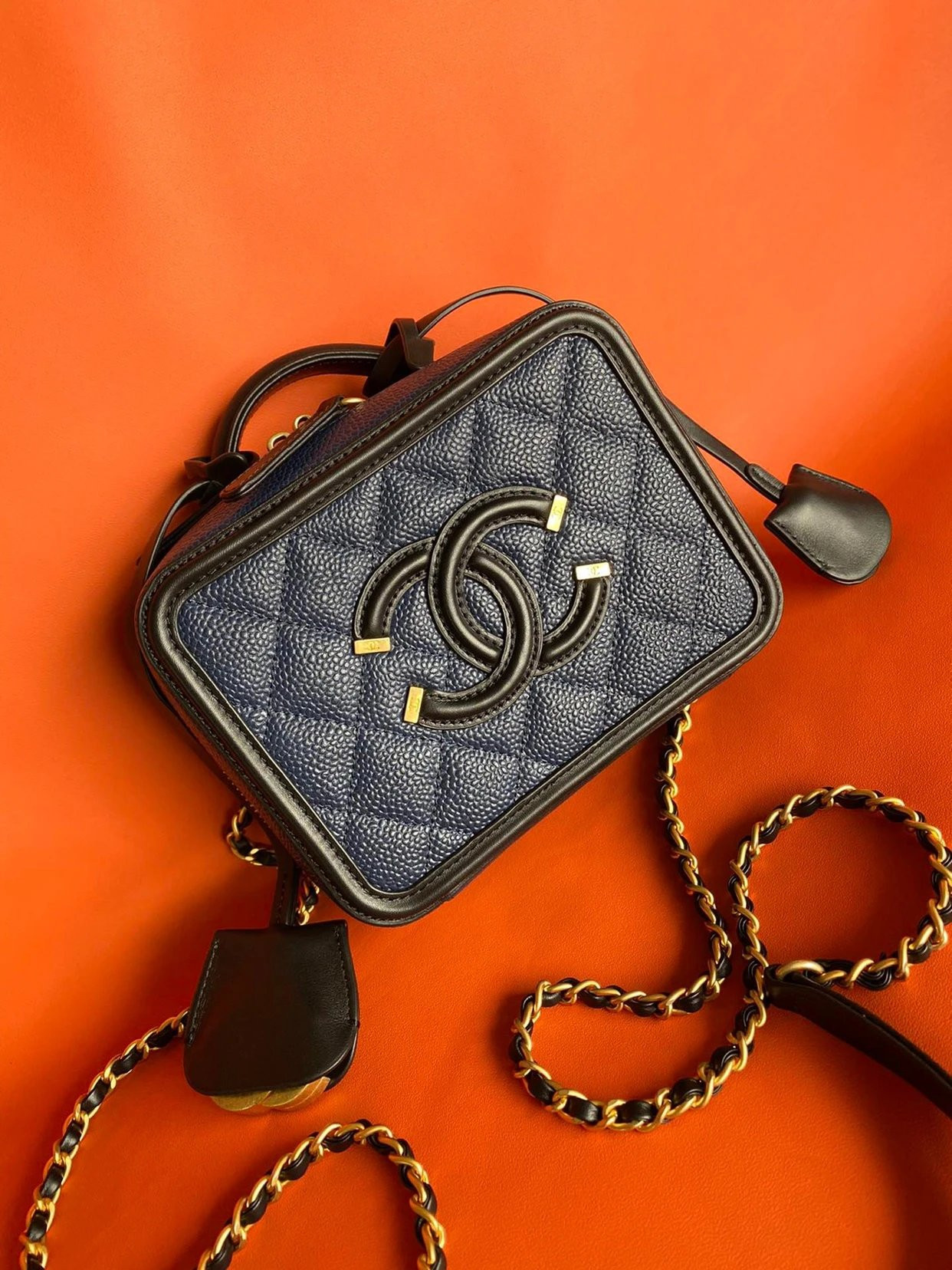 CHANEL VANITY CASE 17x7x13cm