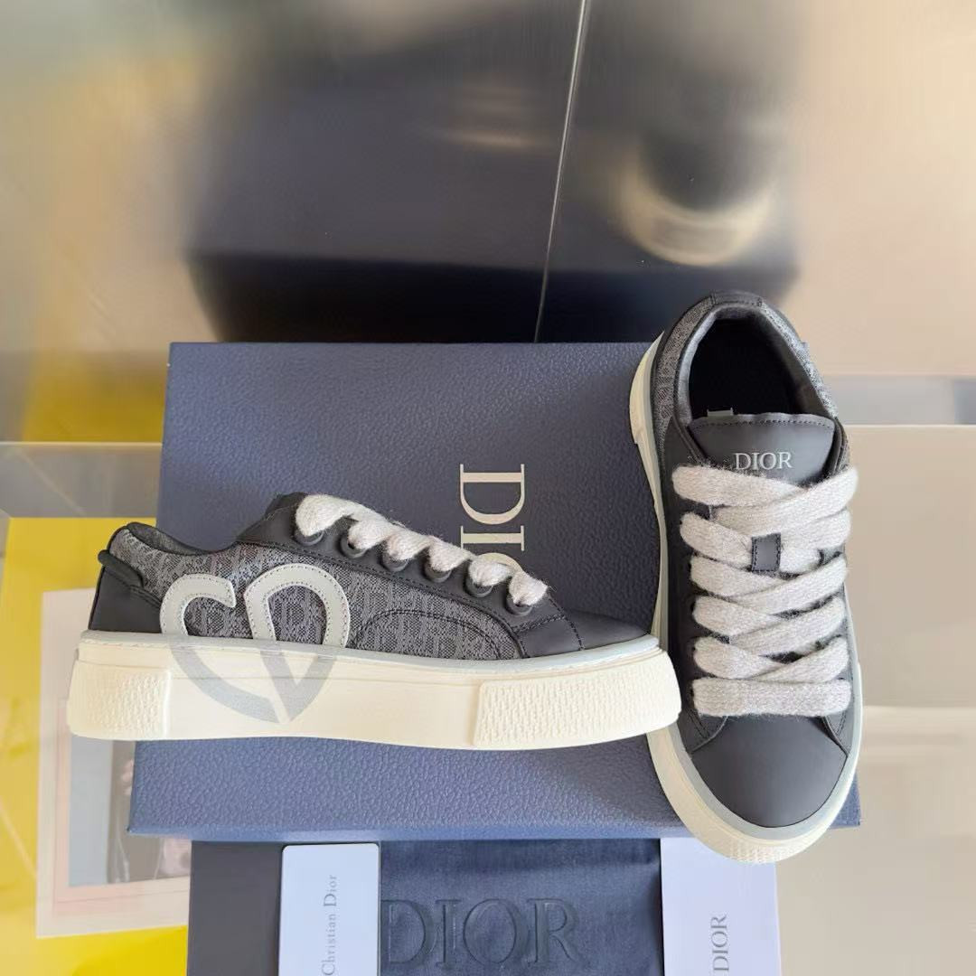 UA Dior B33 Sneaker