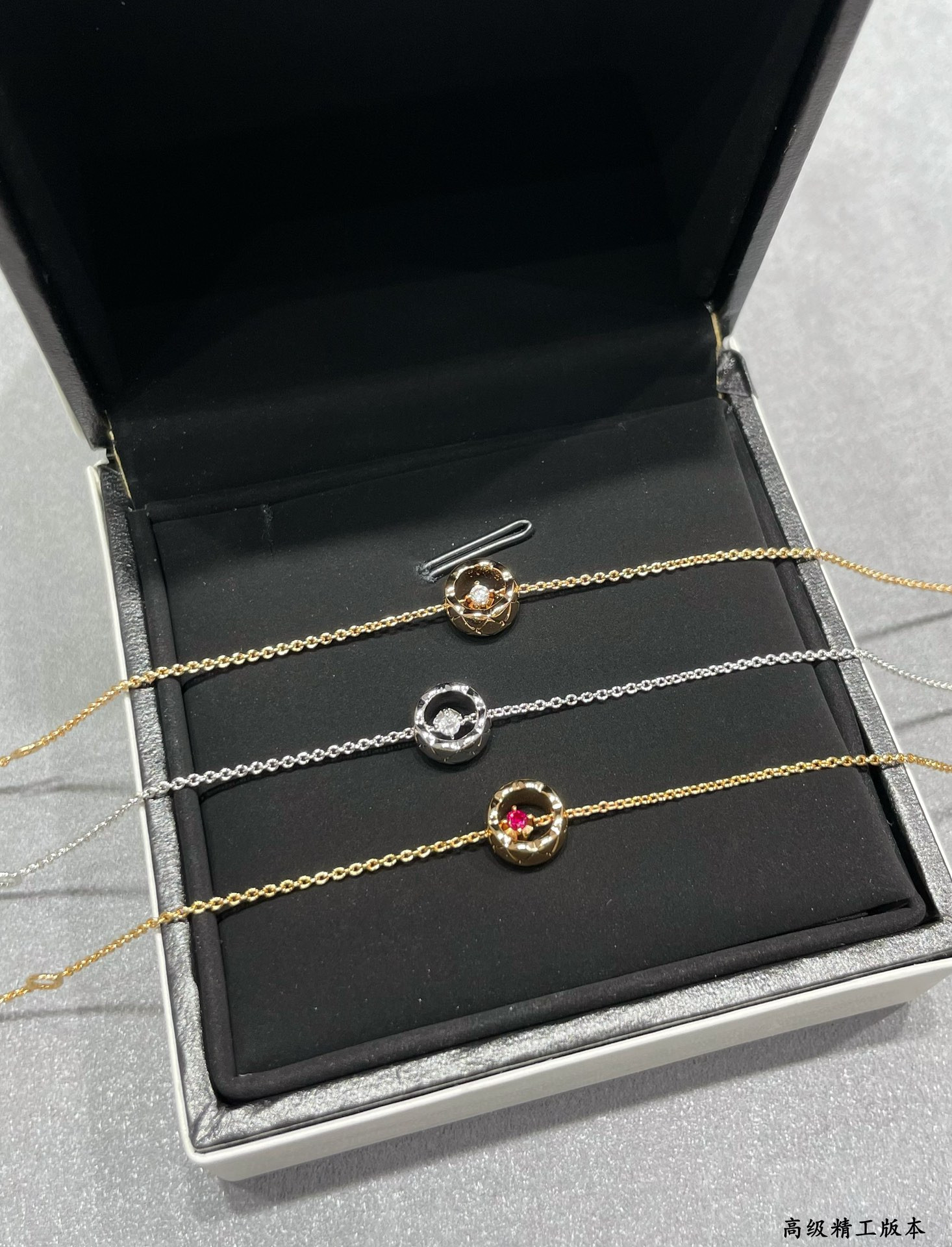 Chanel Carved diamond-shaped gold bead Bracelet