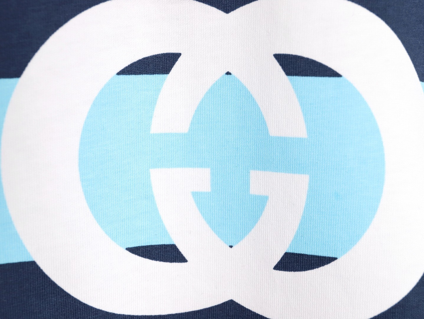 Gucci Long-sleeved T-shirt