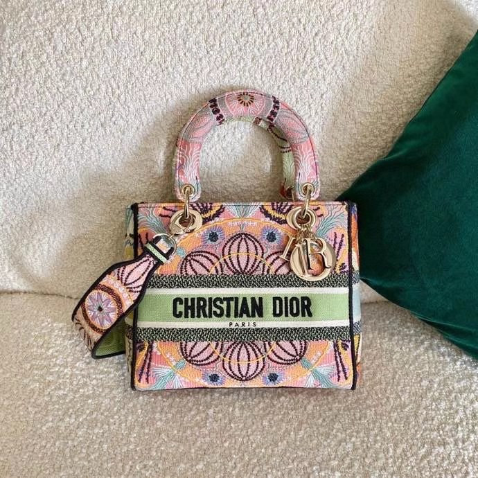 DIOR MEDIUM LADY D-LITE BAG