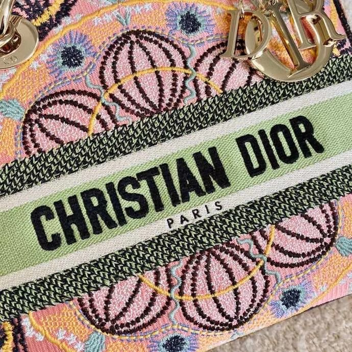 DIOR MEDIUM LADY D-LITE BAG