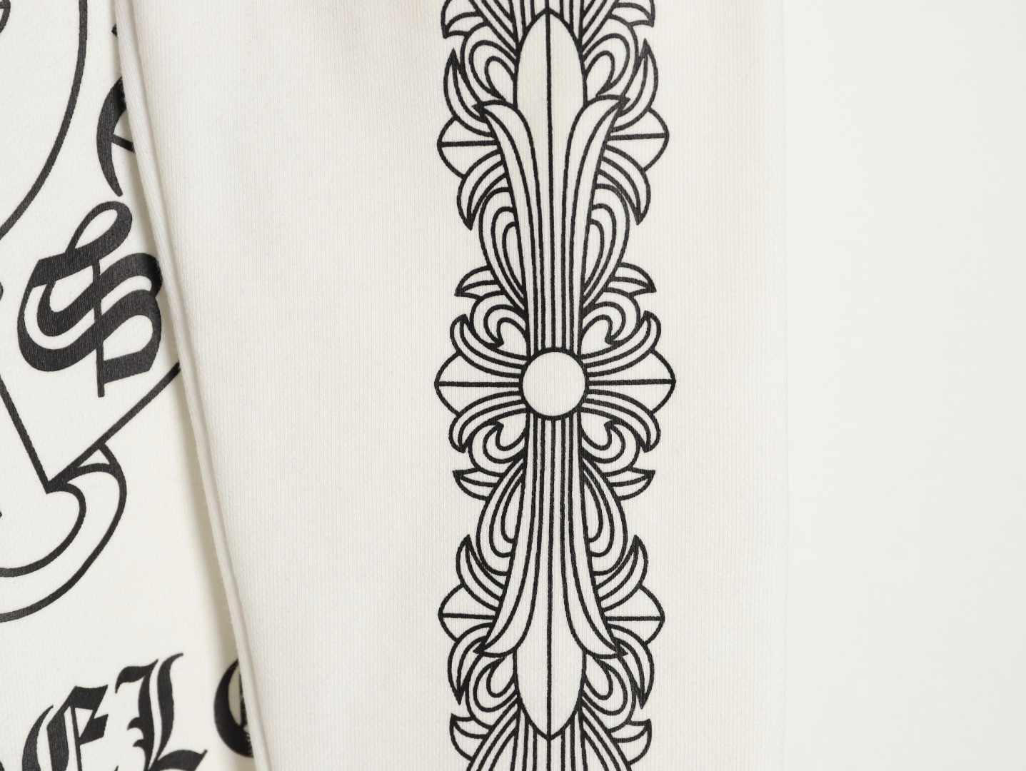 Ch*0me He**ts 25fw coats