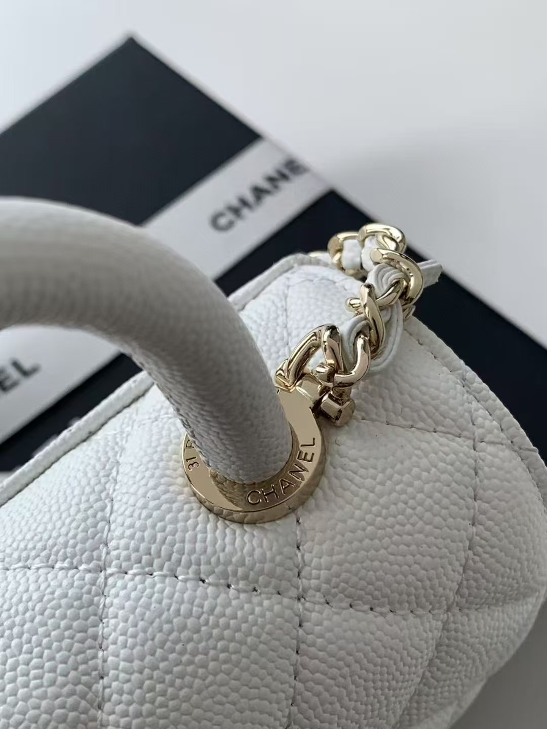 Chanel coco handle nano 11.5x14.5x5.5cm