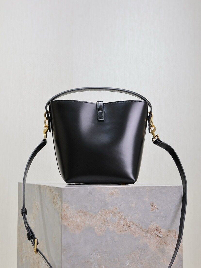 YSL LE 37 In Shiny Leather 17x20x13cm
