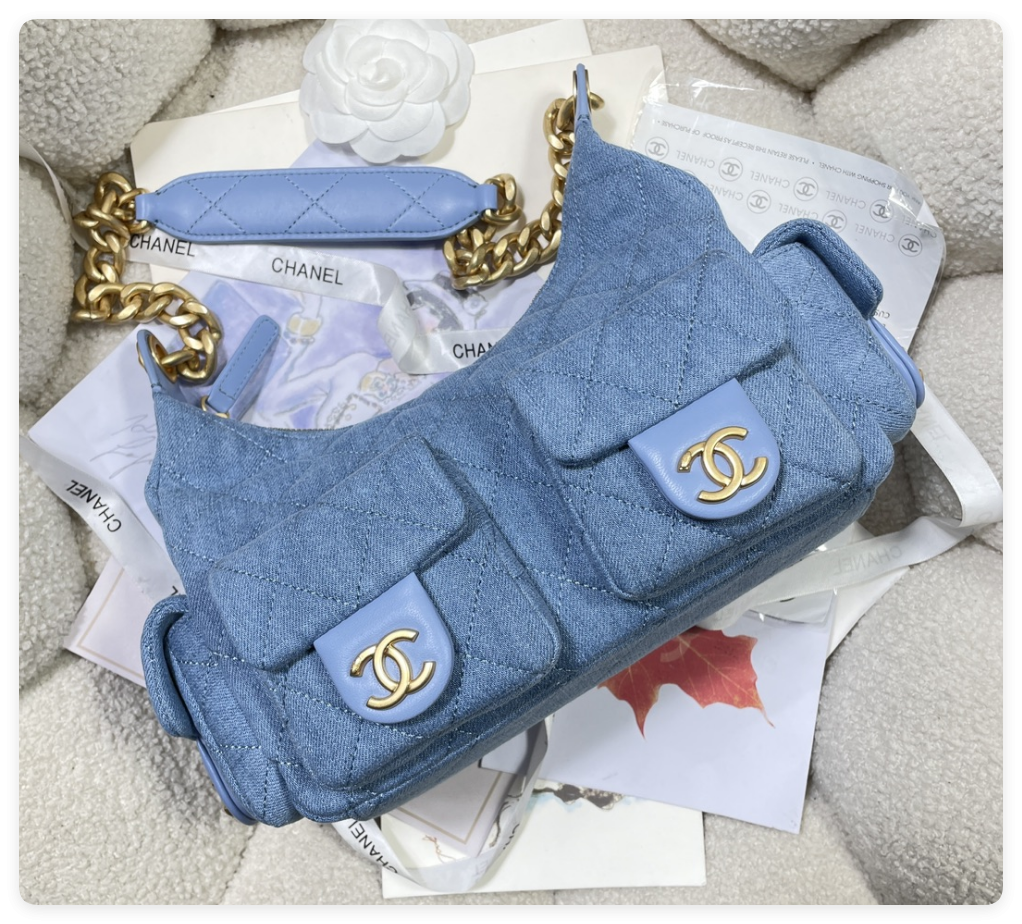 CHANEL CRUISE 2024/25 LARGE HOBO BAG Washed Denim & Gold-Tone Metal Blue  22x 31x 15cm