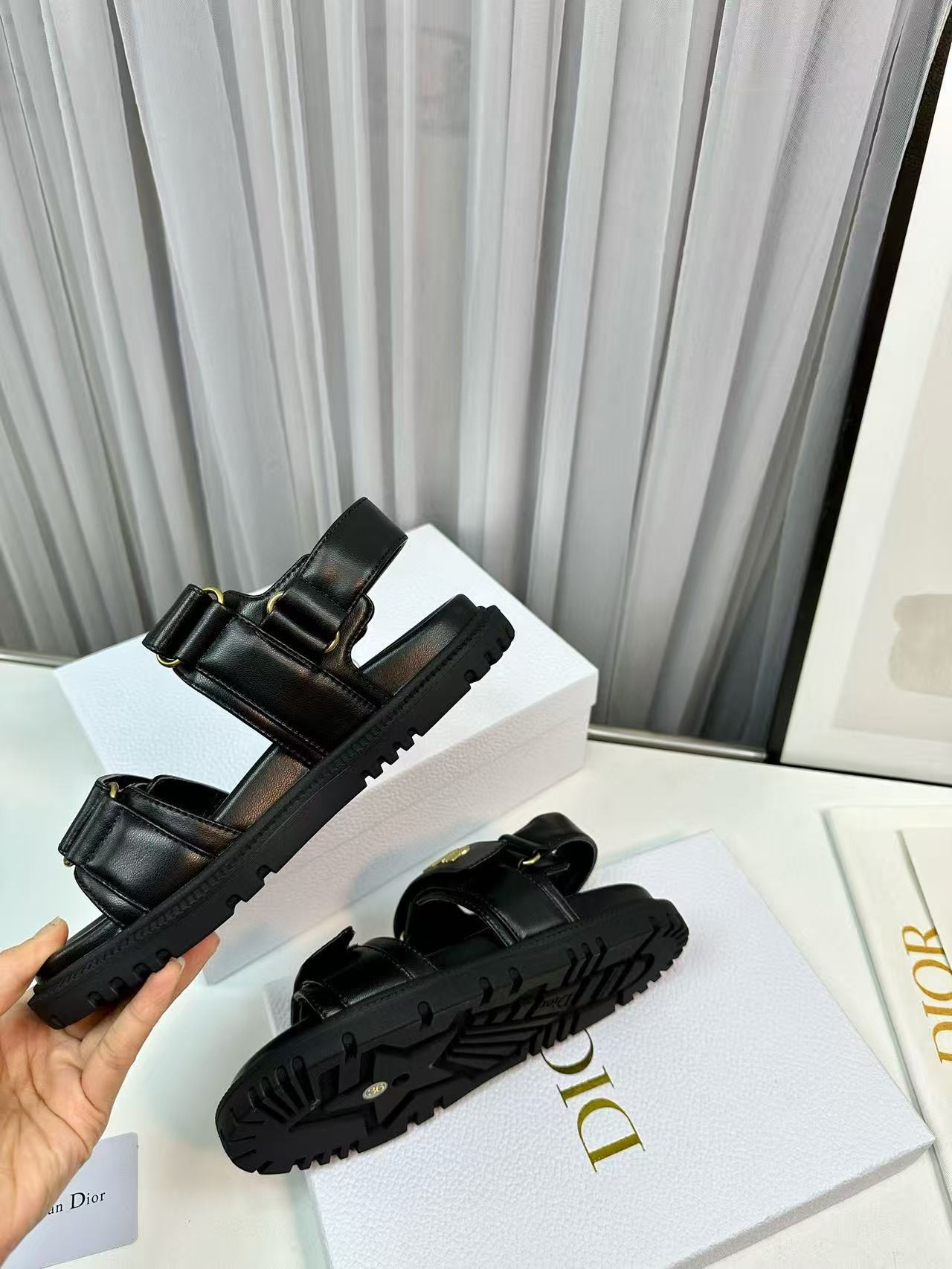 UA DIOR DIORACT SANDAL