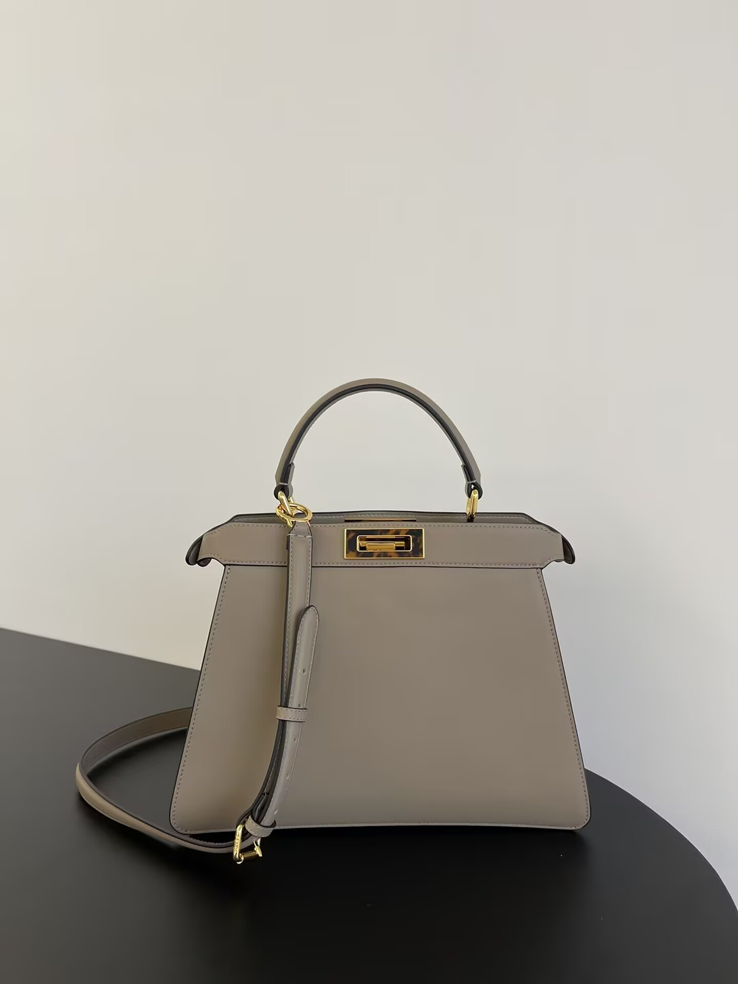 Fendi Peekaboo 33x25x13cm