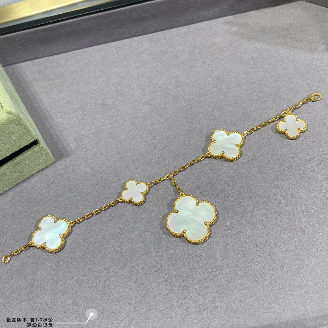 Van Cleef & Arpels Premium White Fritillaria Five Flower Bracelet