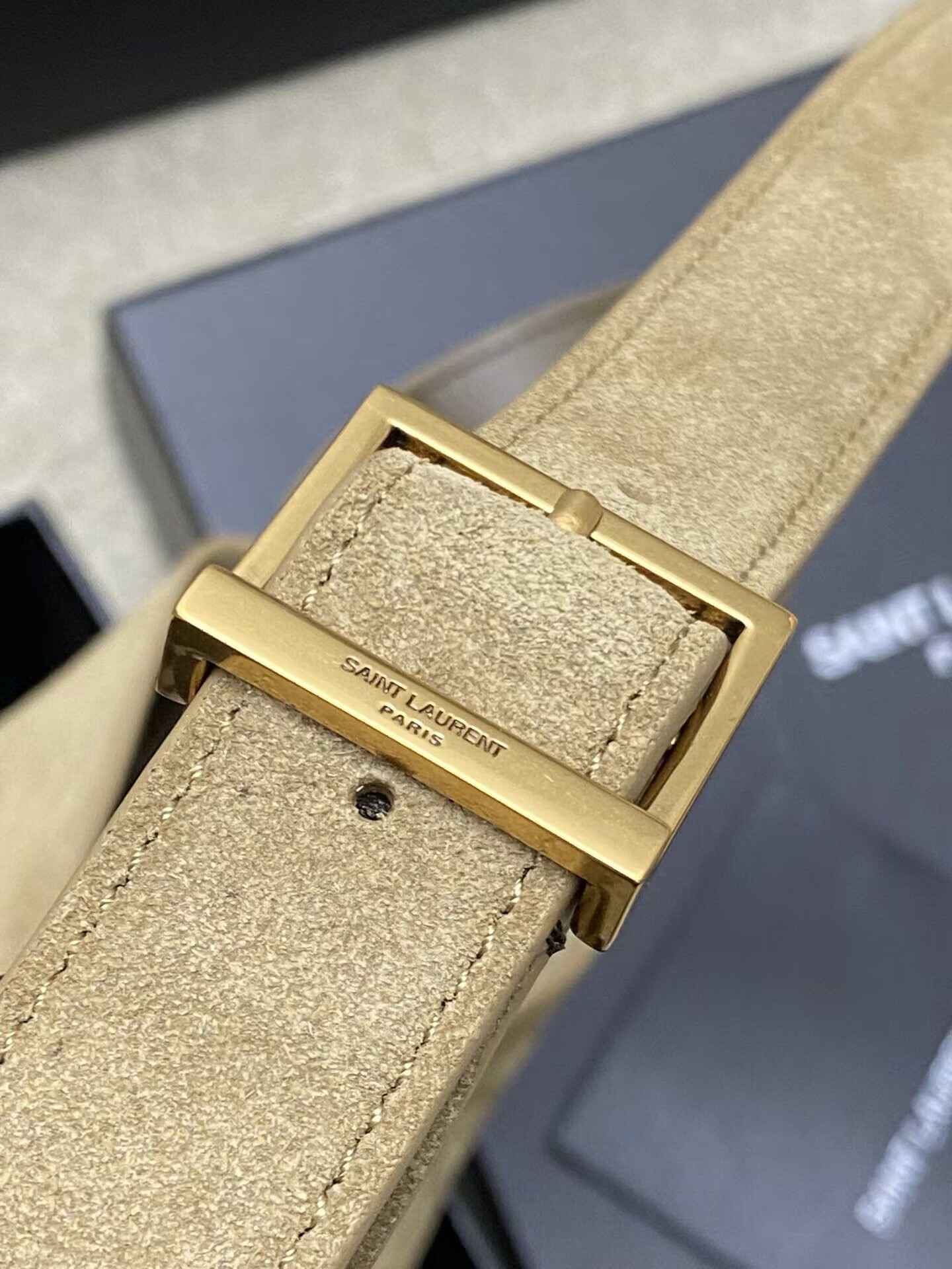 YSL LE 5 À 7 SUPPLE IN SUEDE 23x22x8CM