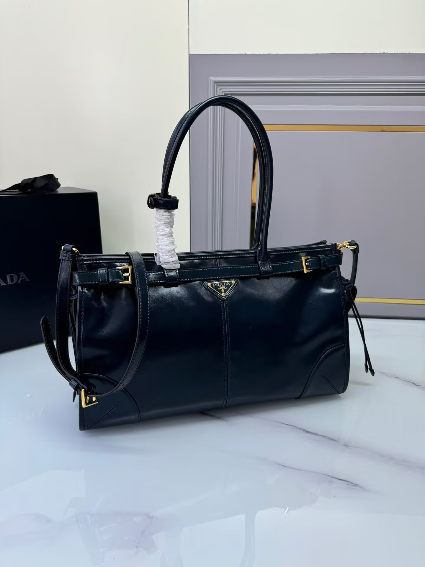 Prada Bonnie large leather handbag in Gray-blue 24x38x12cm
