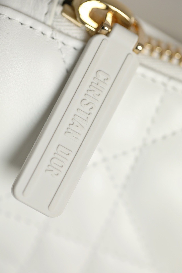 Lambskin Cannage Medium Dior Vibe Hobo Bag White