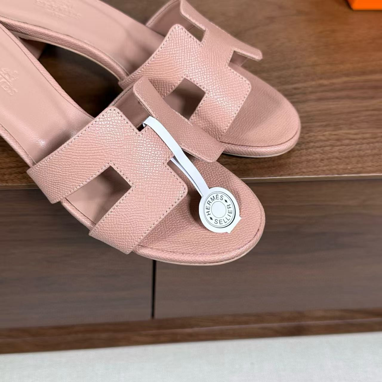 UA Hermès Oasis Sandal