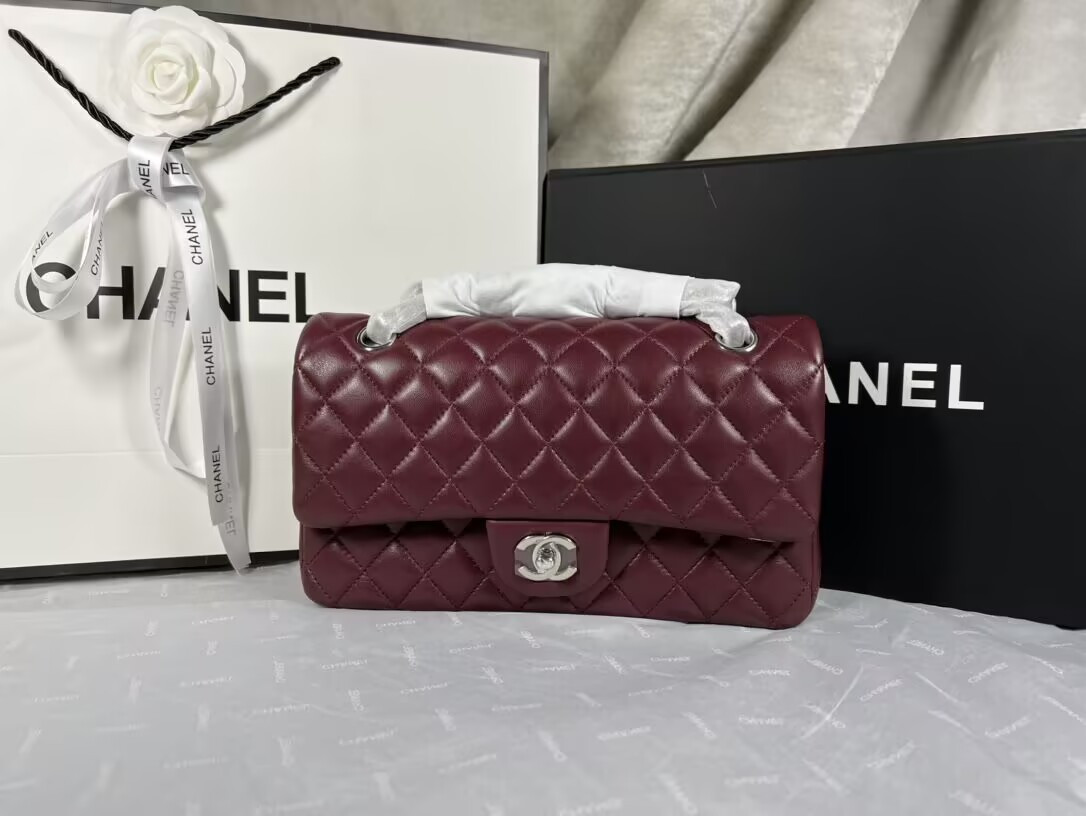 Chanel CLASSIC 11.12 HANDBAG 15.5 × 25.5 × 6.5 cm