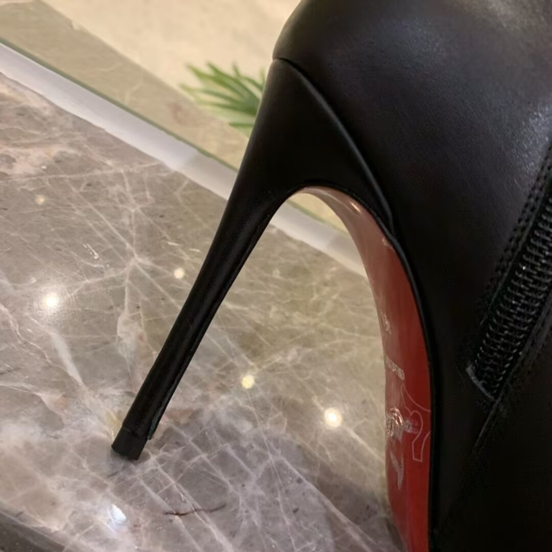 UA Christian Louboutin Miss Z Booty 100 mm Low Boots Calf leather Black
