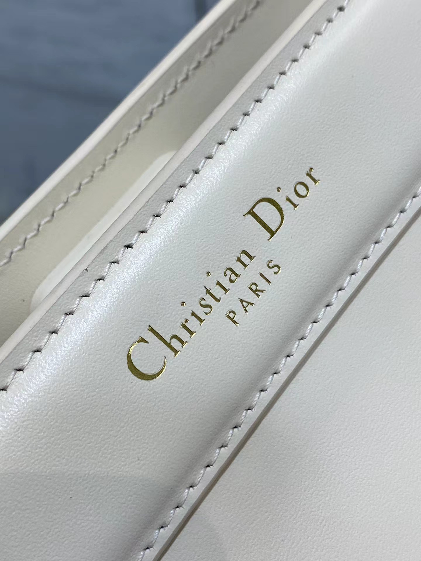 Dior Medium key bag 27 x 16.5 x 13.5cm