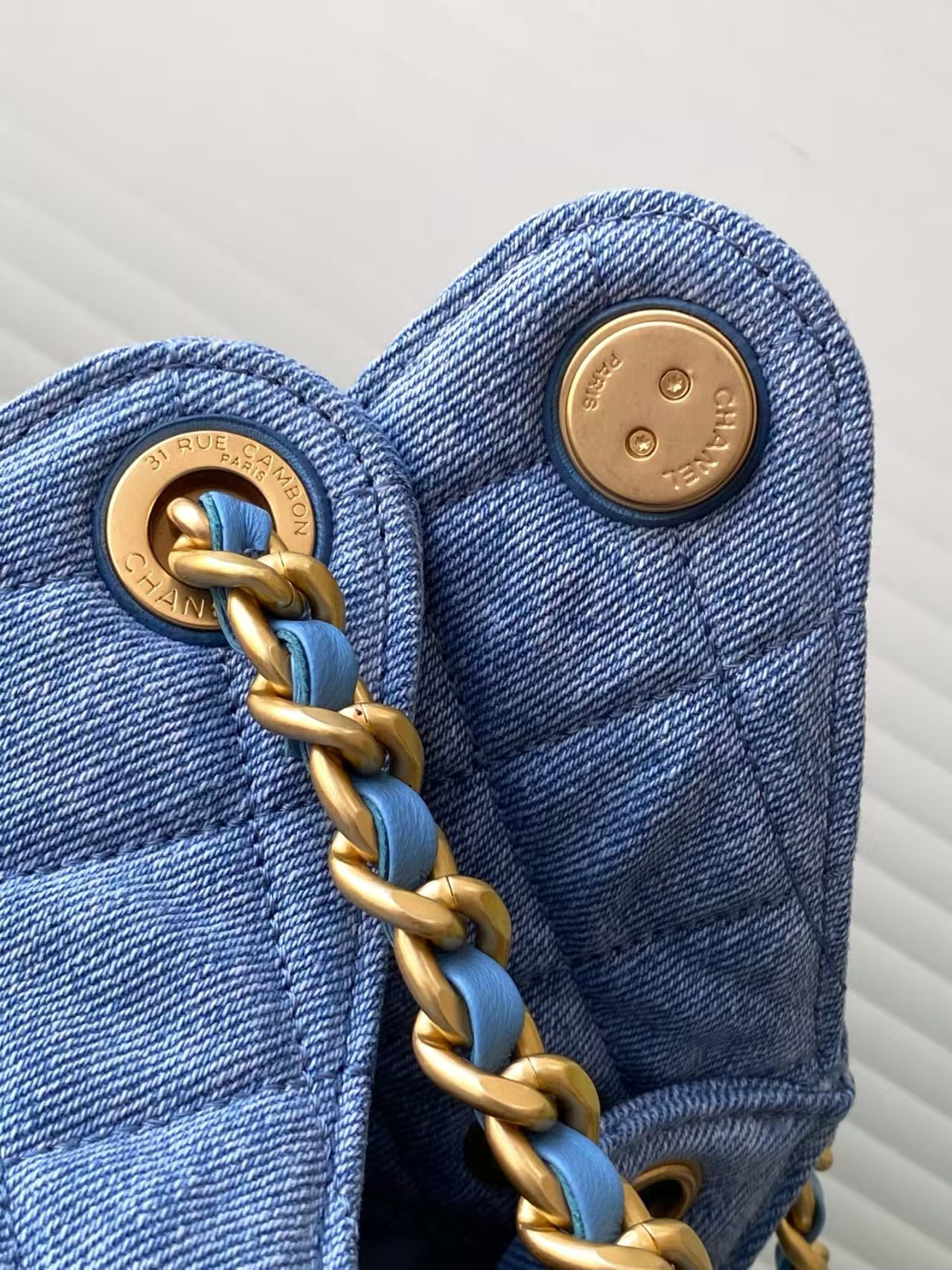 CHANEL 25C Bucket Bag 26x30x14cm