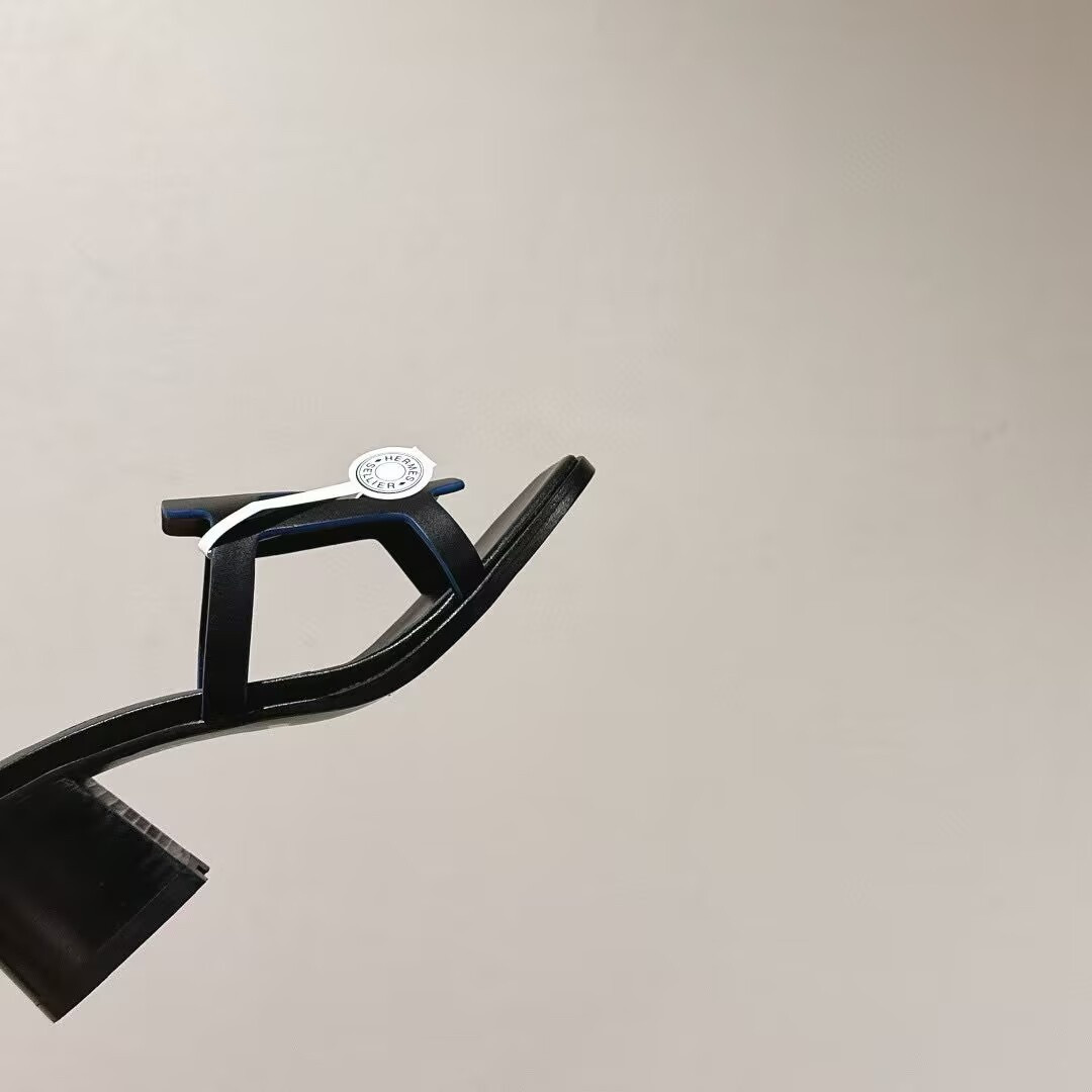 UA Hermes Izzy 60 Sandals