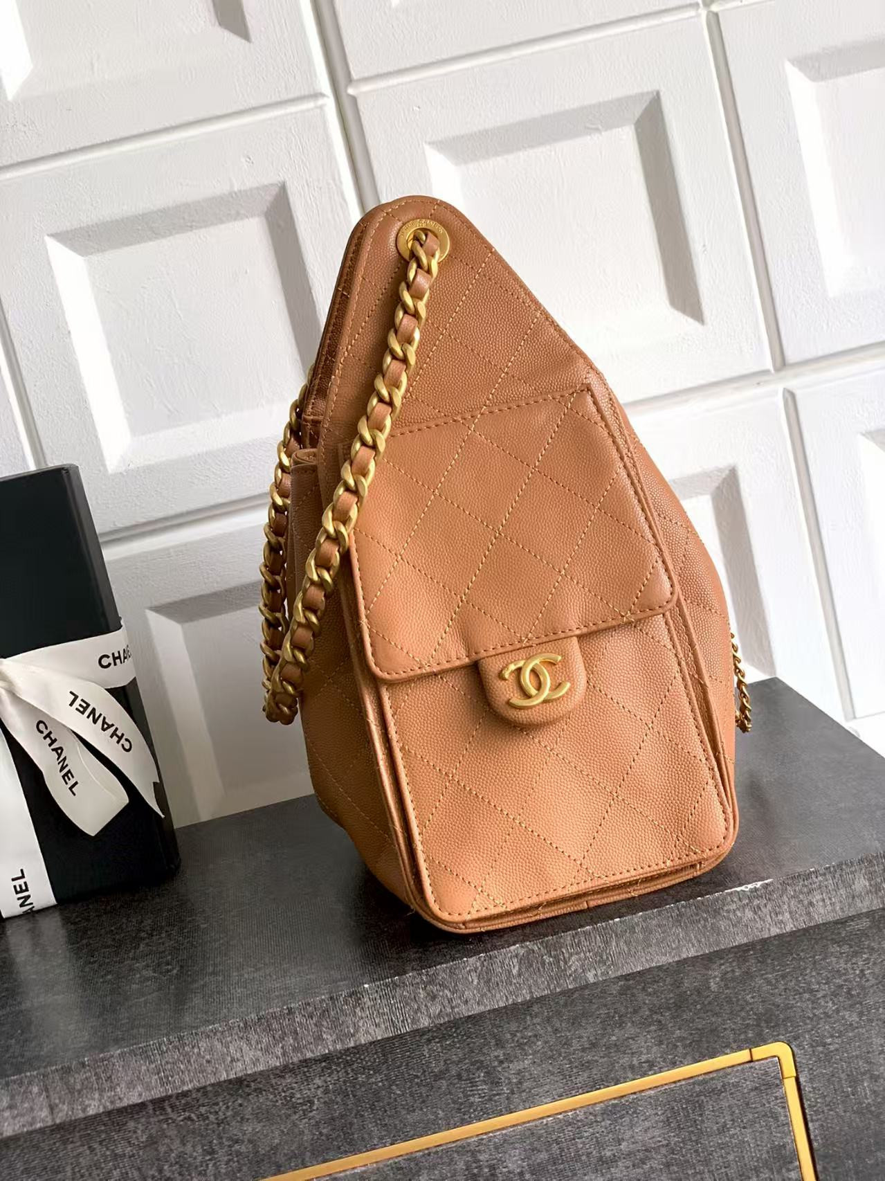CHANEL 25C Bucket Bag 26x30x14cm