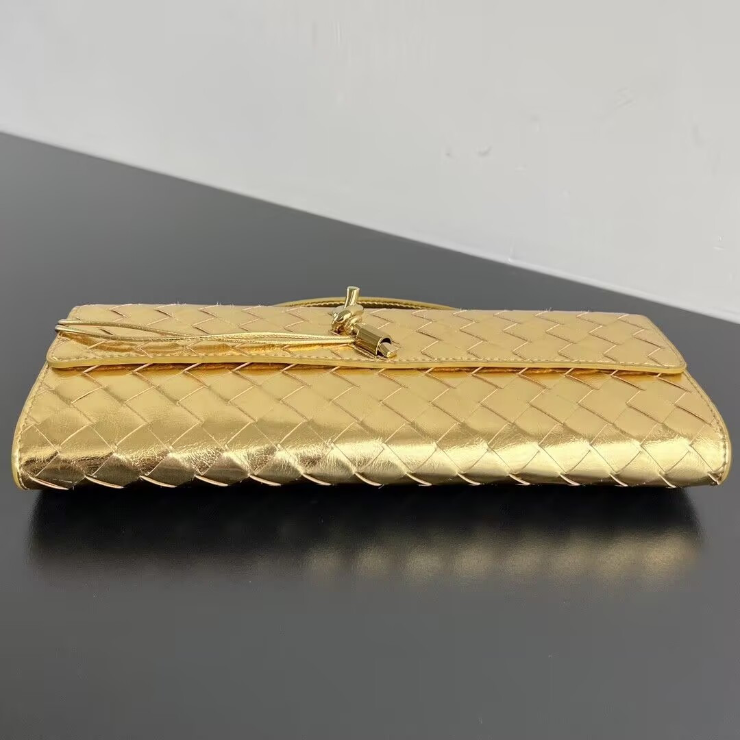 BOTTEGA VENETA Long Clutch Andiamo With Handle