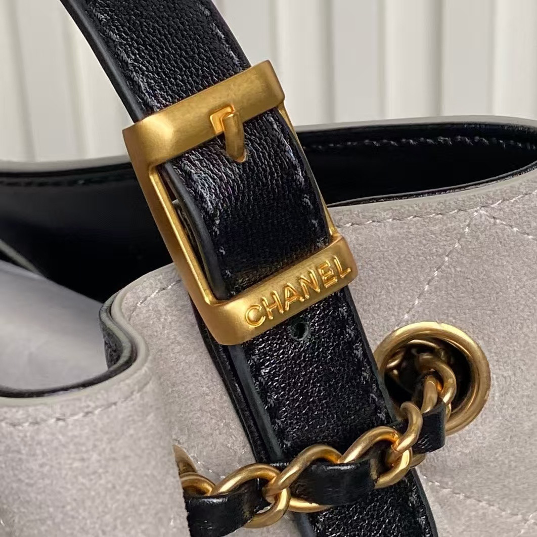 Chanel Small Shopping Bag AS5634 24x36x14cm