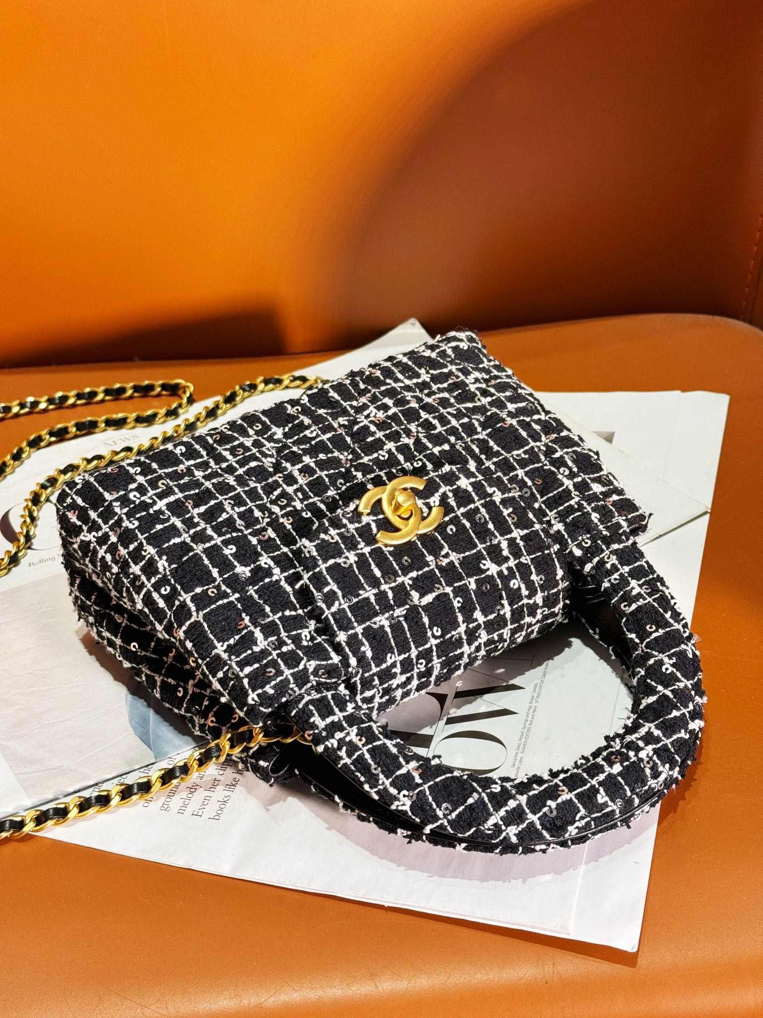 Chanel Mini Shopping Bag 19x13x7cm