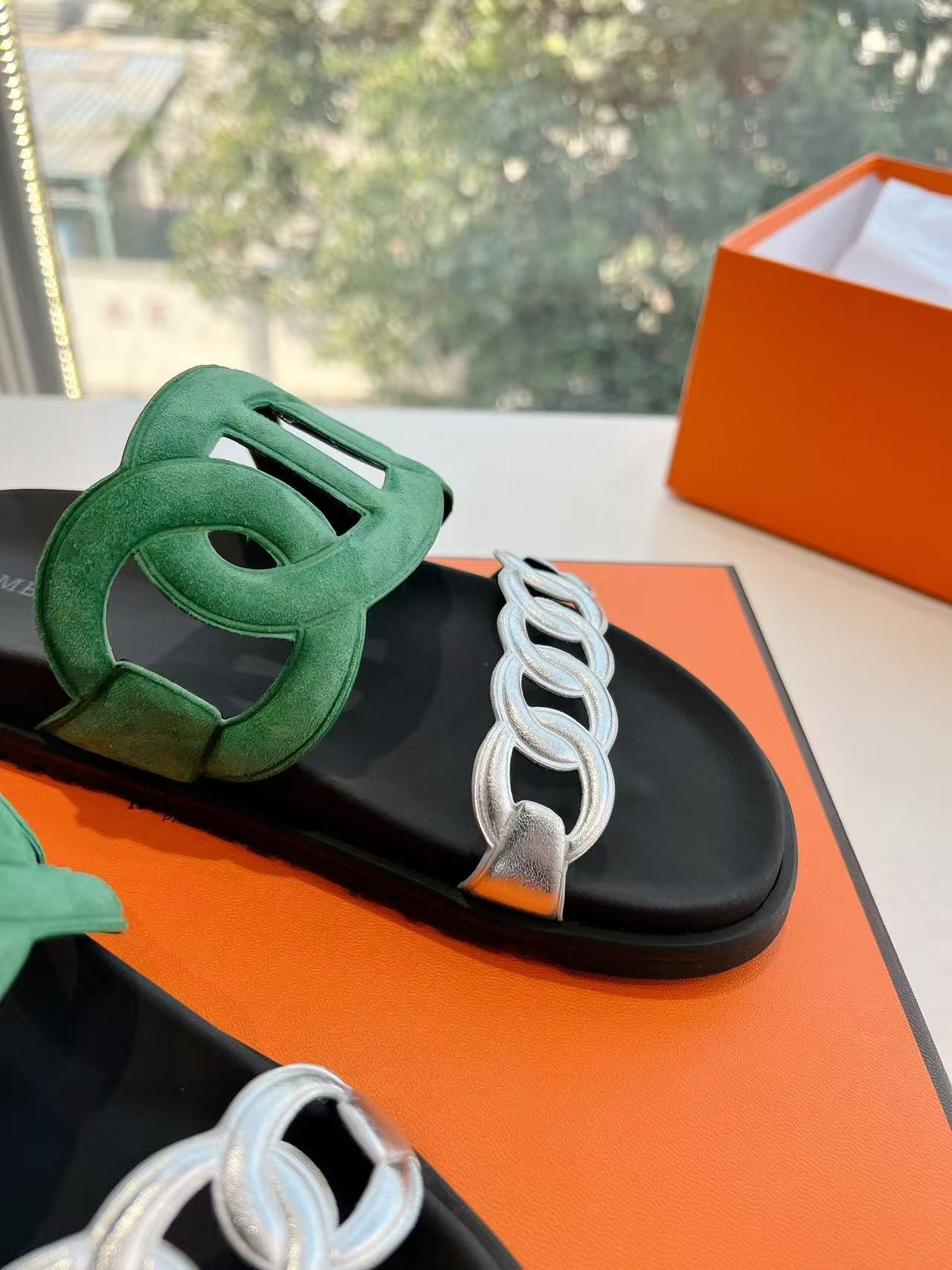 UA Hermès Extra sandal