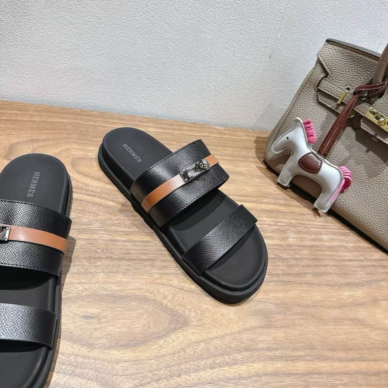 UA Hermès Jackson sandal