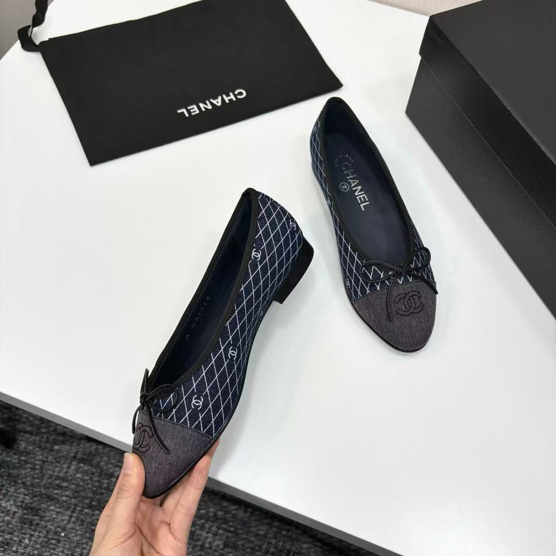 UA CHANEL BALLET FLATS
