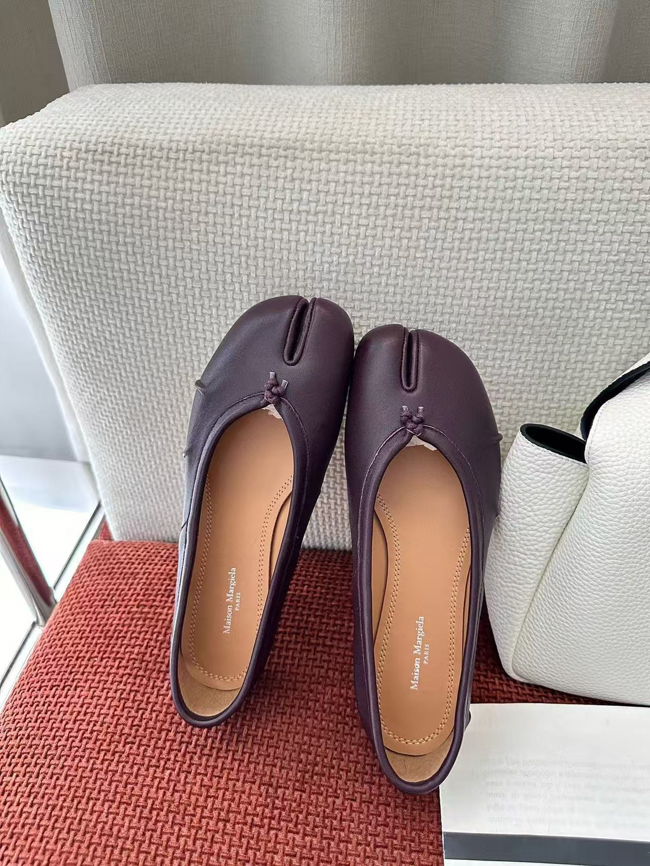 UA Maison Margiela Tabi Leather Ballet Flats