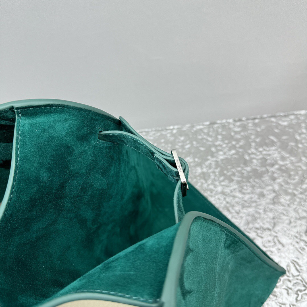 THE ROW Soft Margaux 15 Bag 38.5x16x30cm